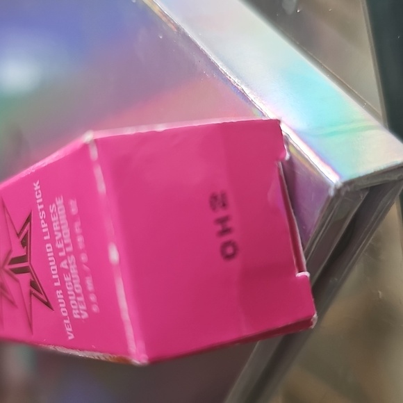 Dominatrix, NIB Jeffree Star Cosmetics Velour Liquid Lipstick - Picture 6 of 6